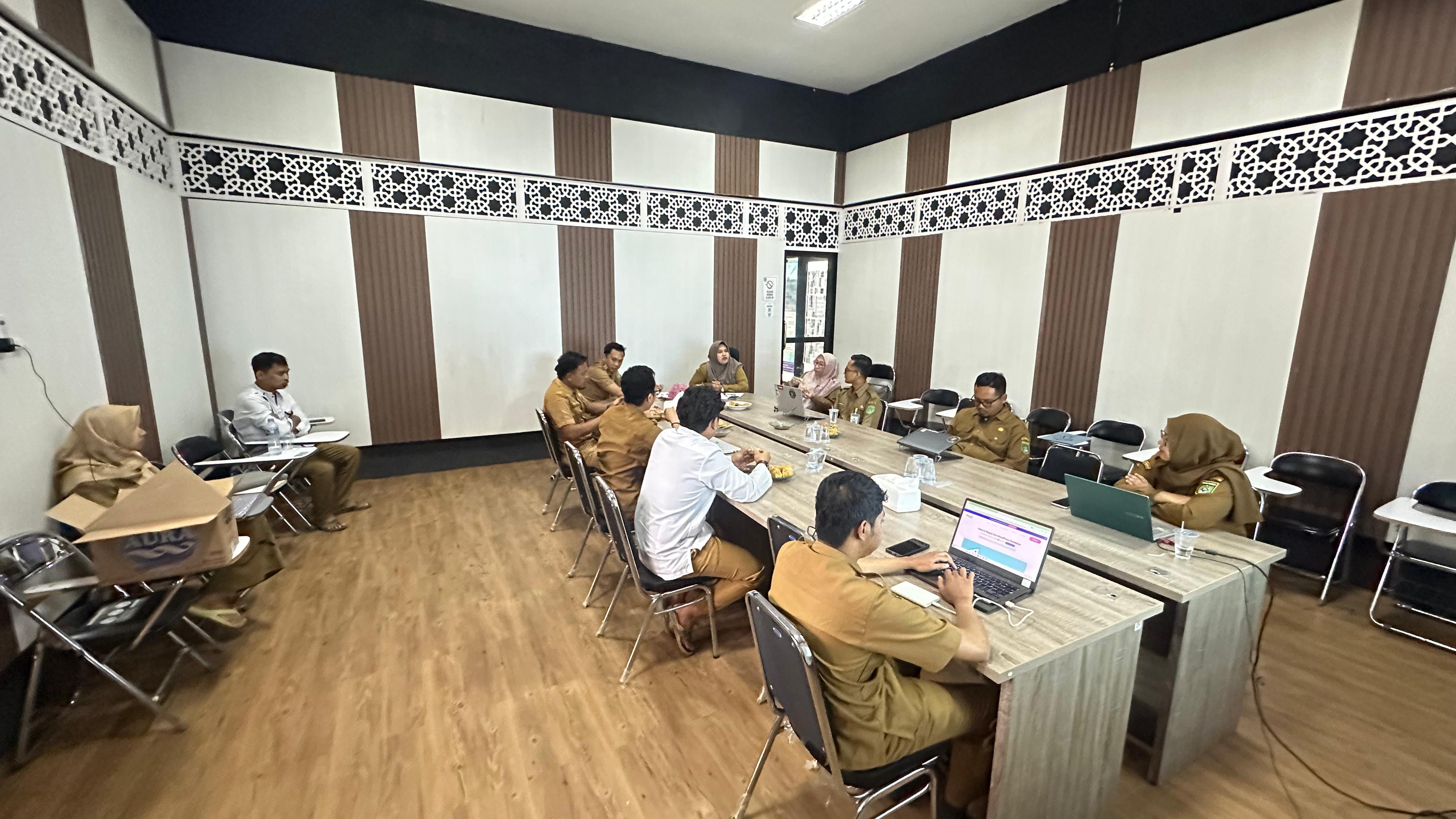 Diskominfosp Tanah Bumbu Gelar Rapat Evaluasi Tim Pengelola Pusat Data